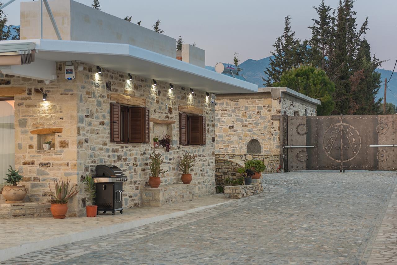 Villa Zeus & Dione Luxury Lagolion