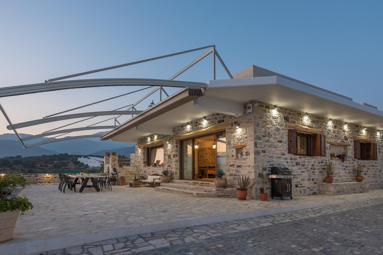 Villa Zeus & Dione Luxury *