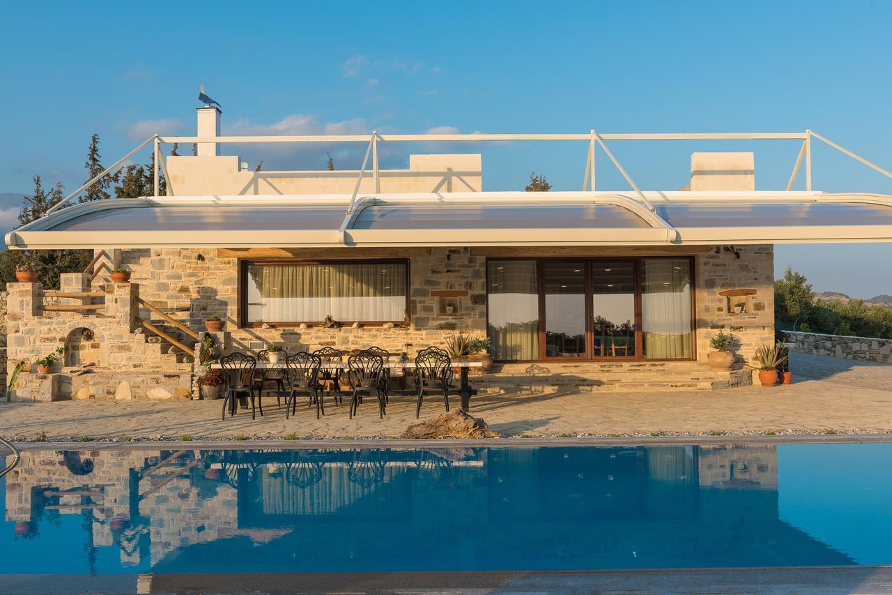 Villa Zeus & Dione Luxury Lagolion