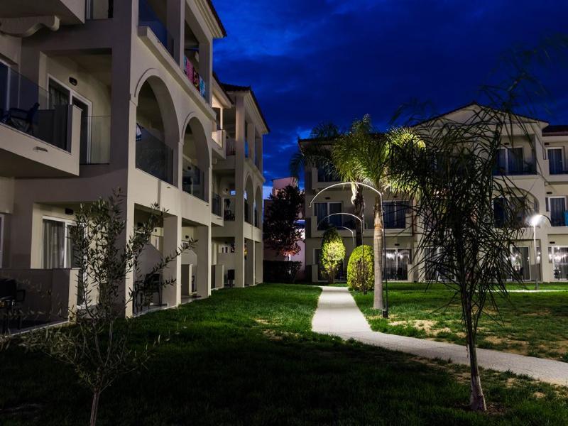 Hotel Exotica & By Zante Plaza 4*
