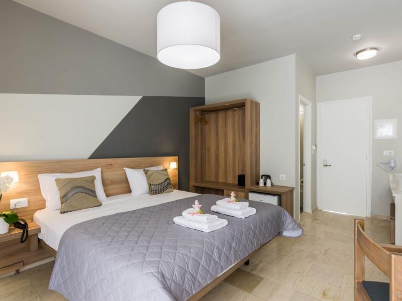 Hotel Exotica & By Zante Plaza