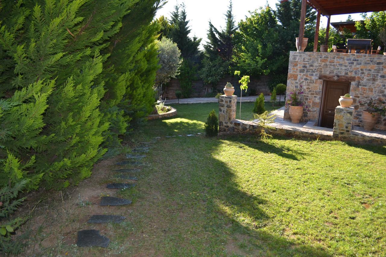 Evia Family House