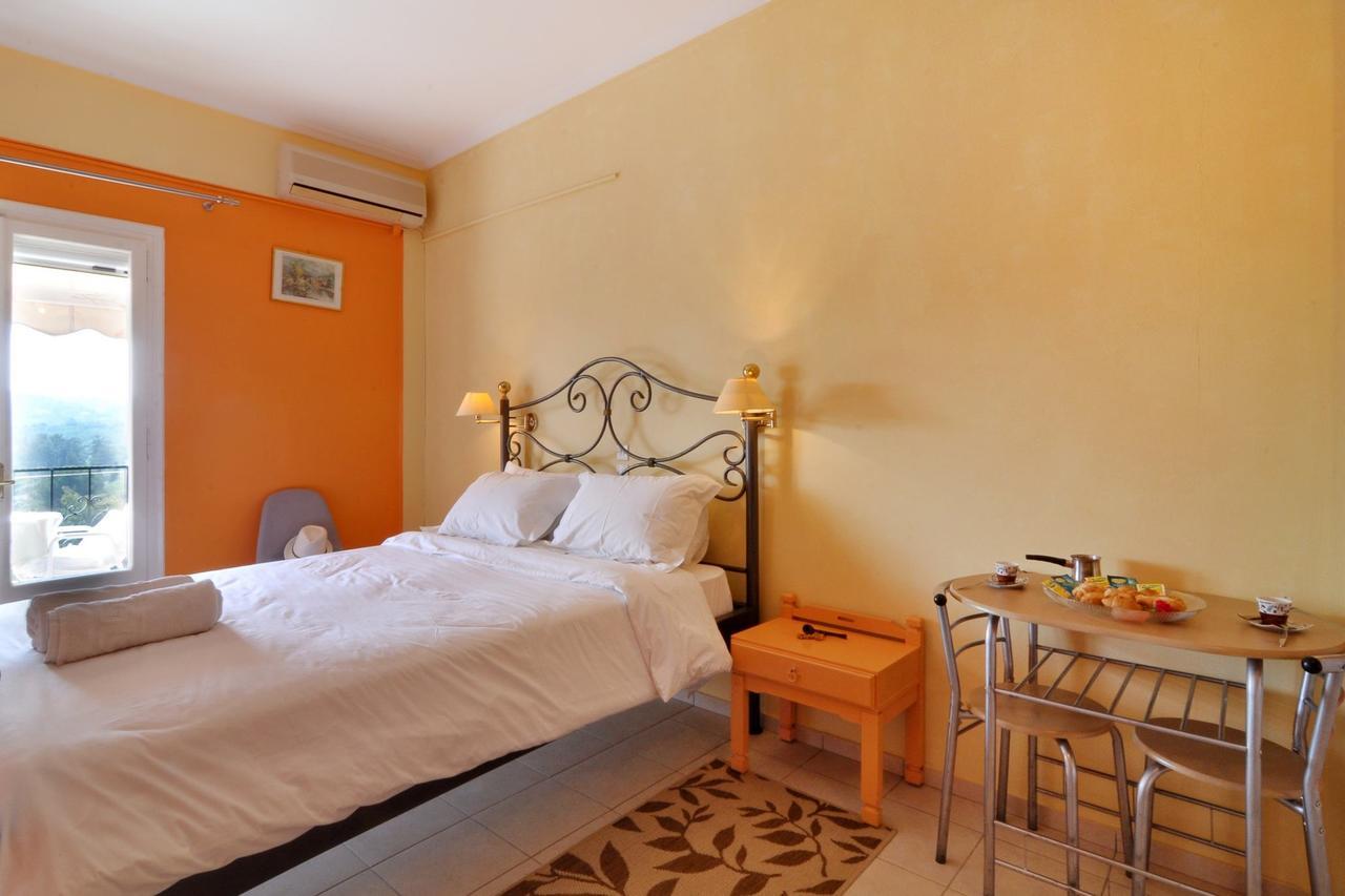 Xristina Apartment