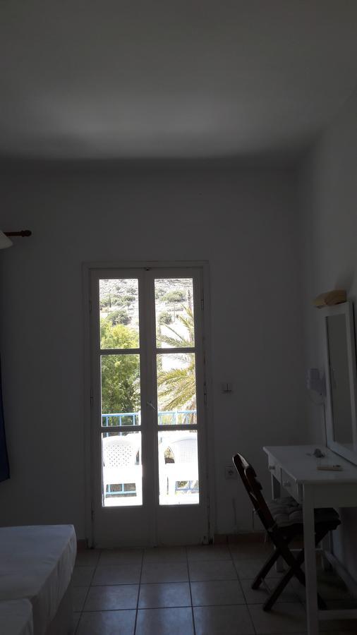 Pavlos Livadia (Tilos)