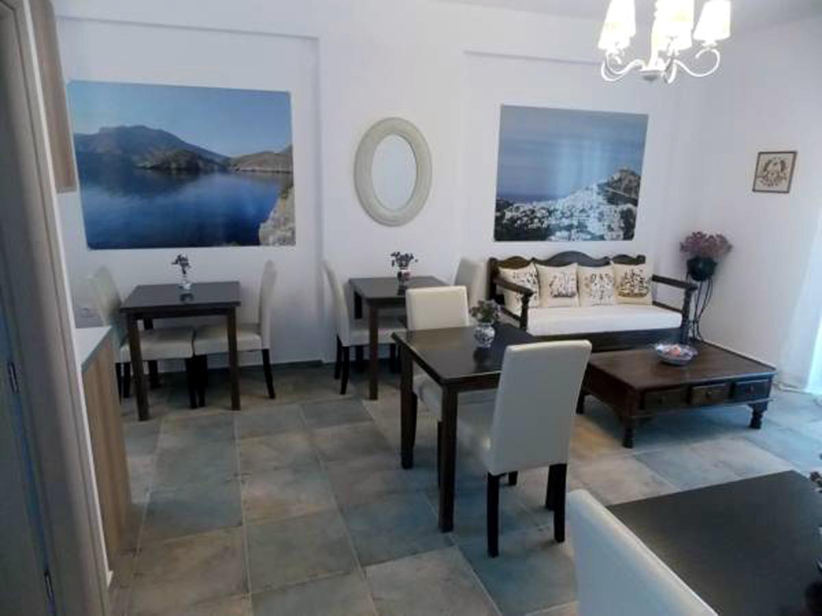 Aspous Studios And Rooms Apartment