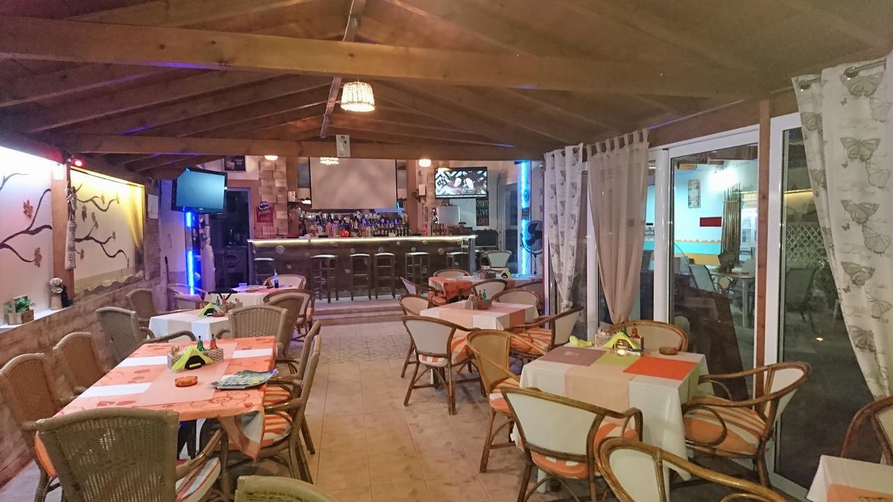 Aparthotel Christakis