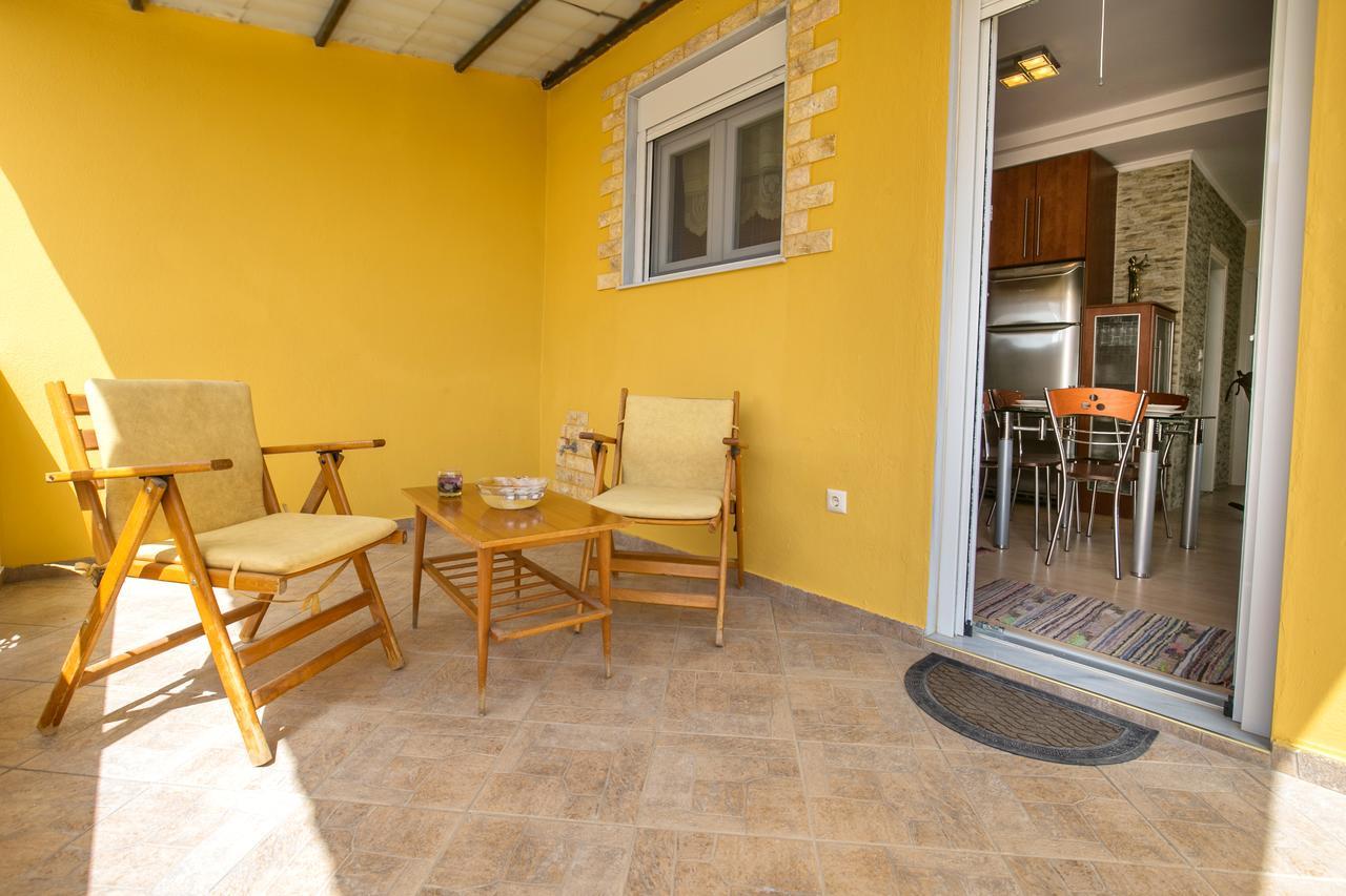 Elpis 1 Apartment *