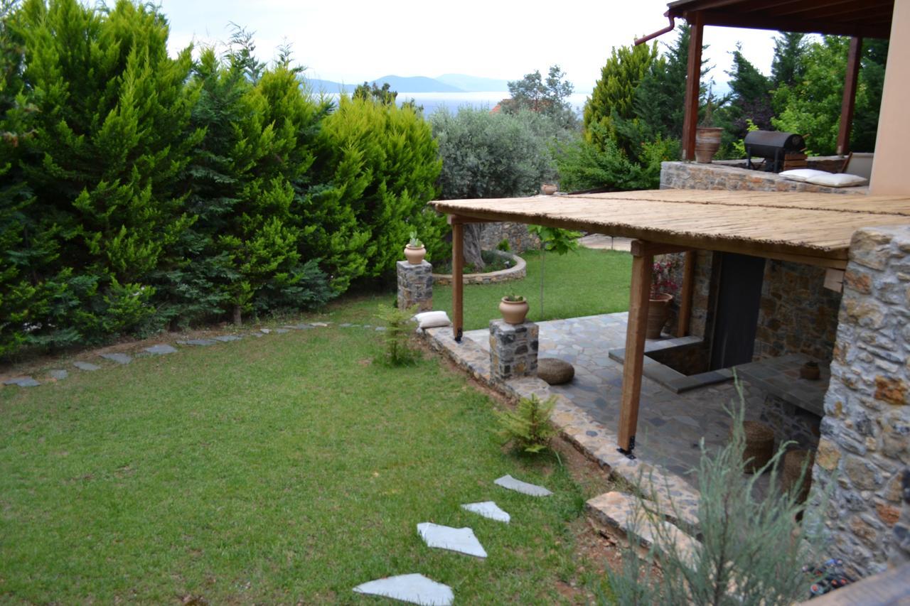 Evia Family House * Nerotrivia