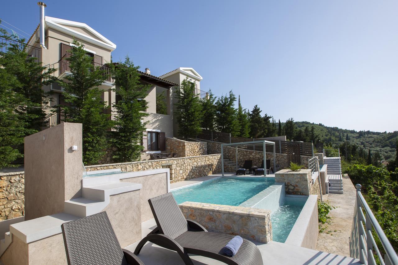 Acquaterra Villa *
