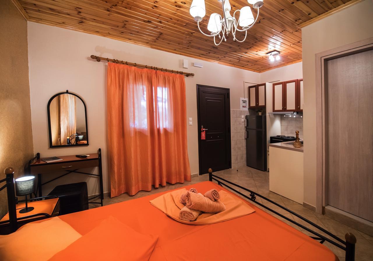Dimitris & Apartment