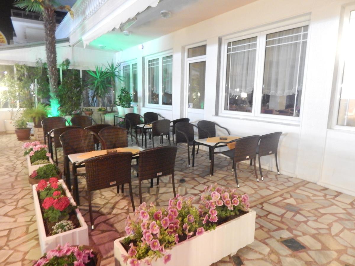 Gold Stern Hotel