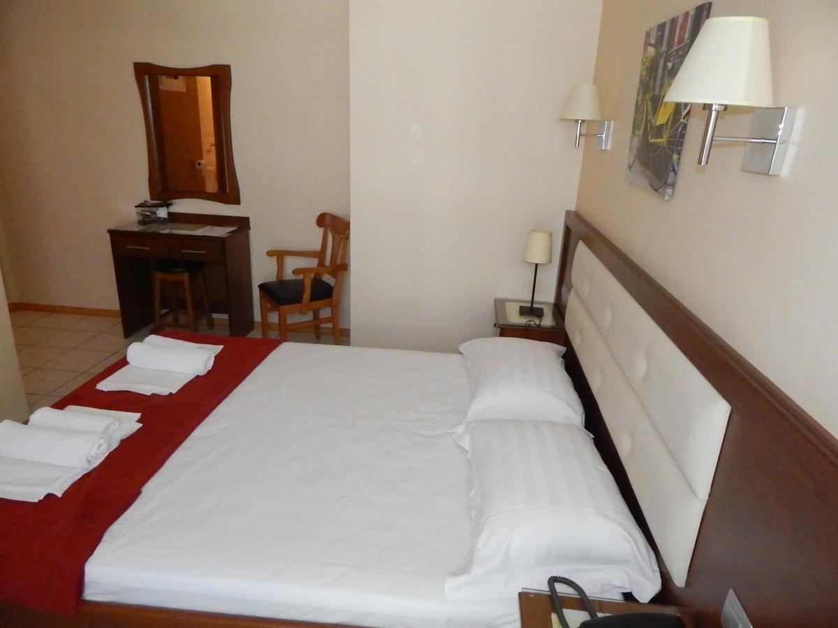 Gold Stern 3* Paralia Katerinis