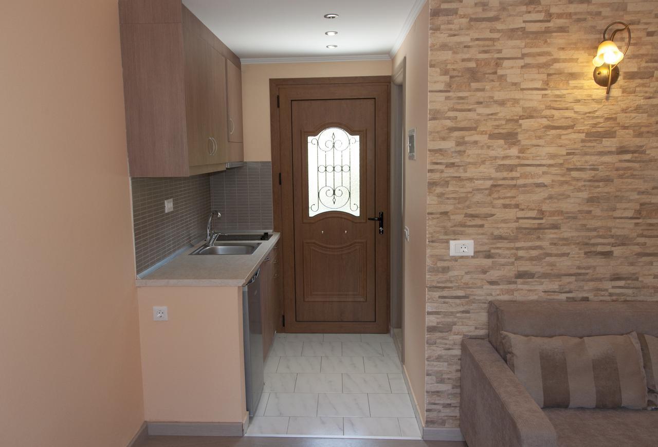 Birlis Apartment Liapades