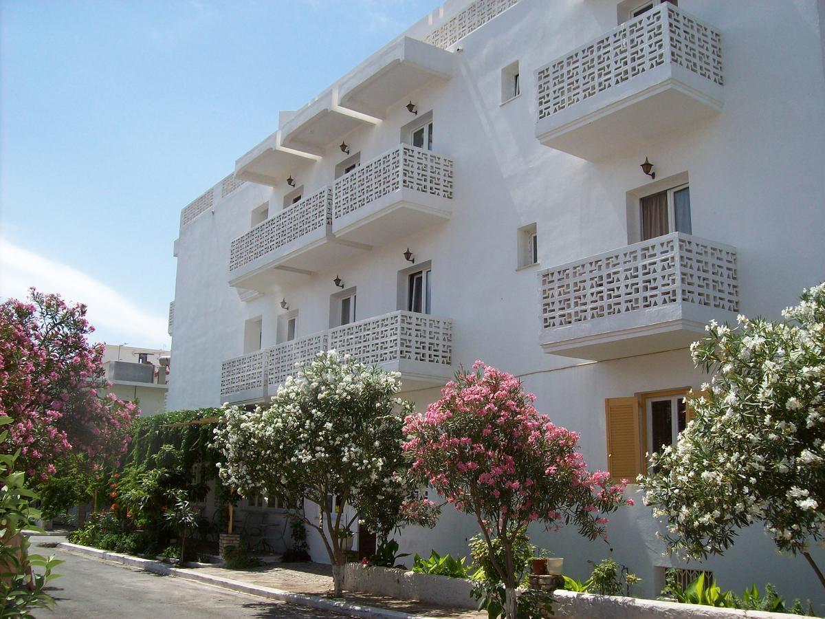 Adamantia Hotel