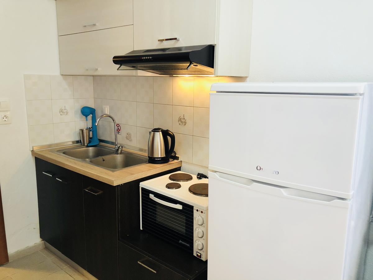 Mari Apartment *