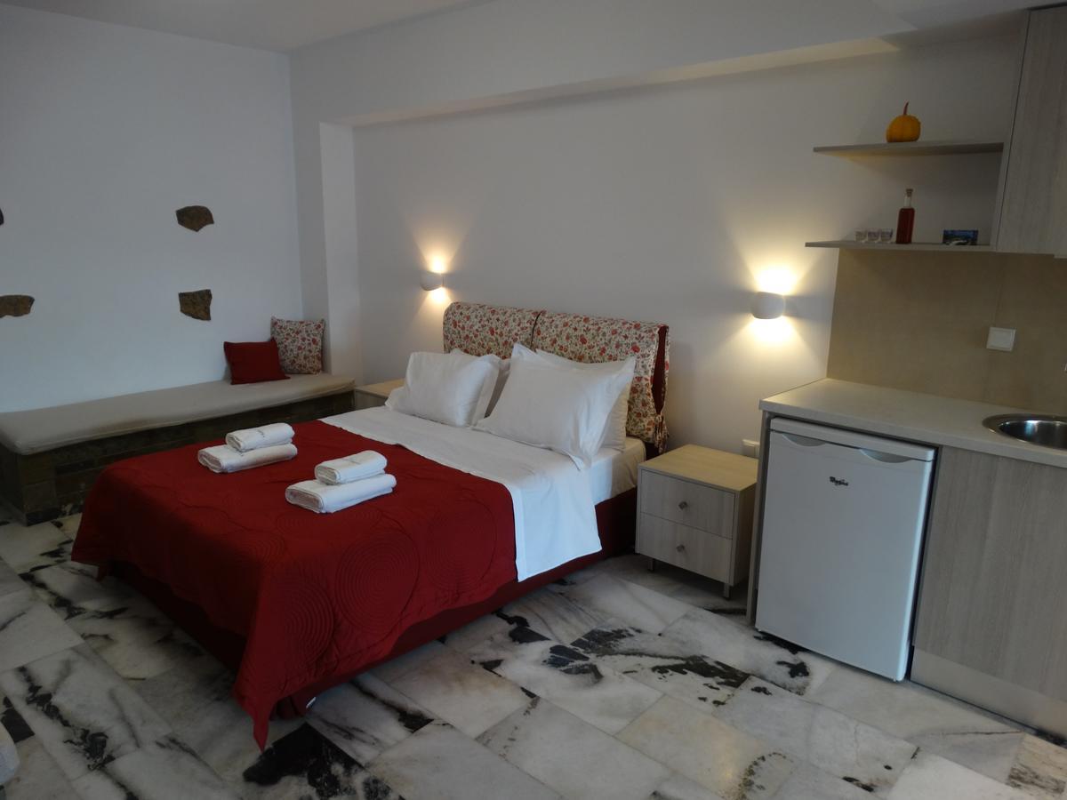 Castelopetra Aparthotel Katapola