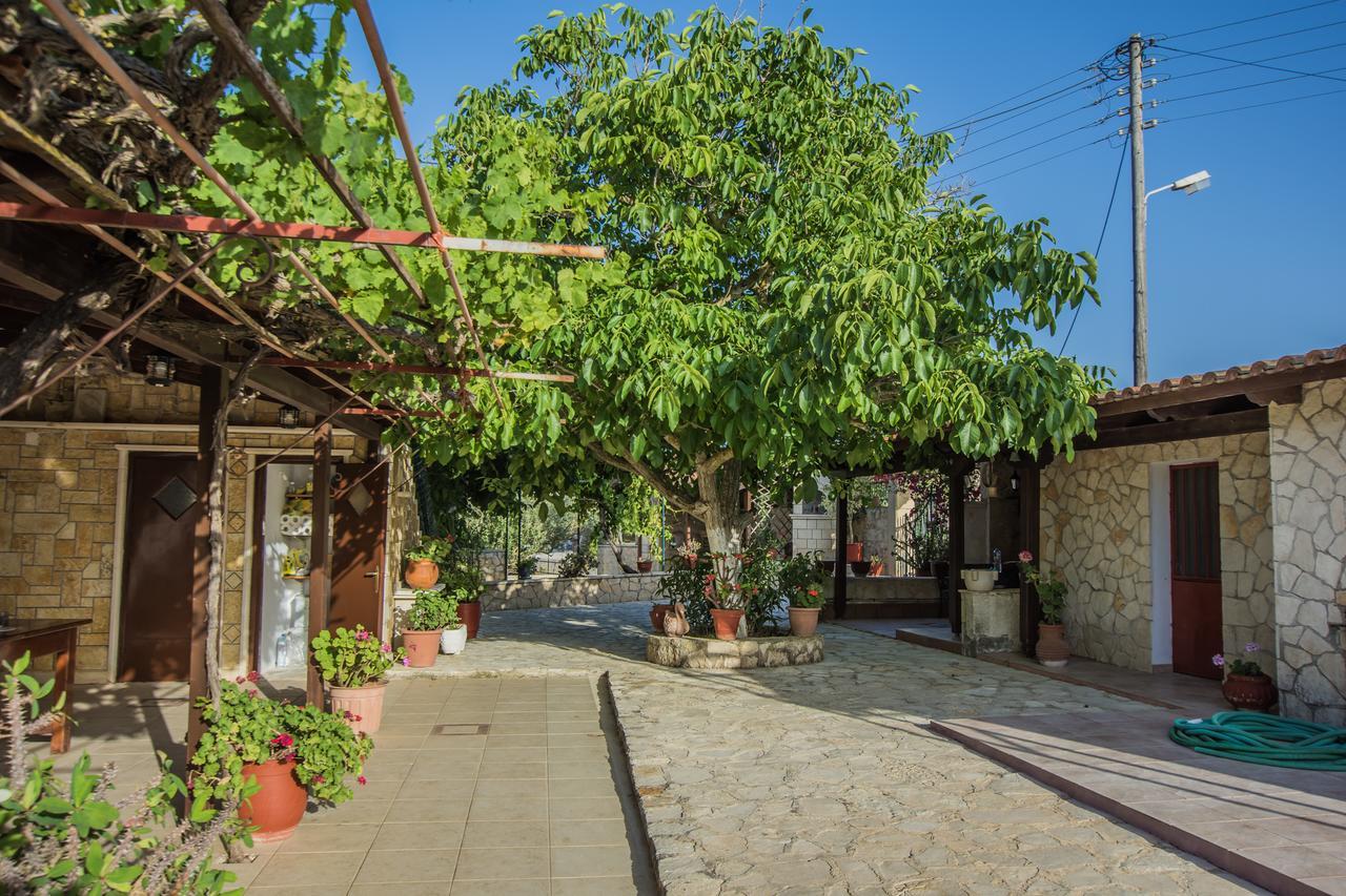 Apartment Porto Giardino Kypseli