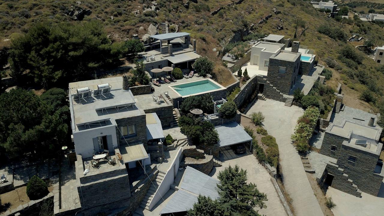 Aigaion House