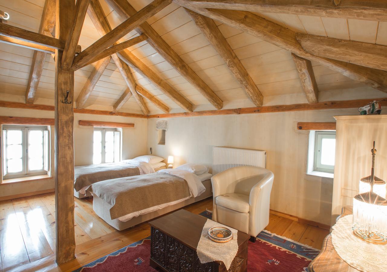 Guest house Artsistas 3*