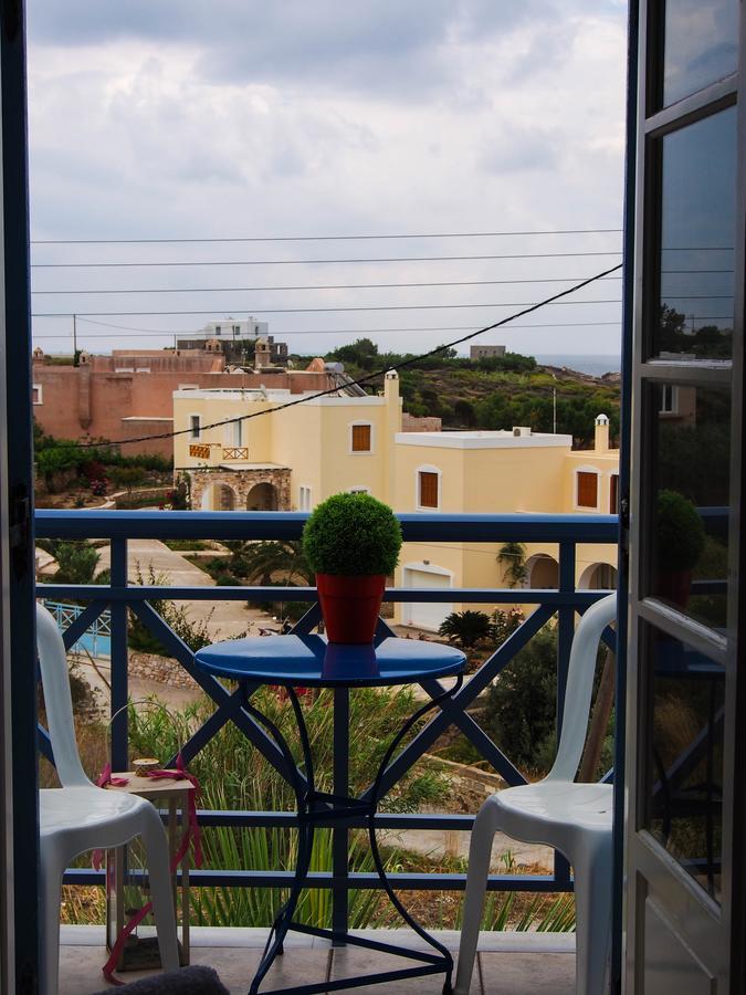 Manos Aparthotel