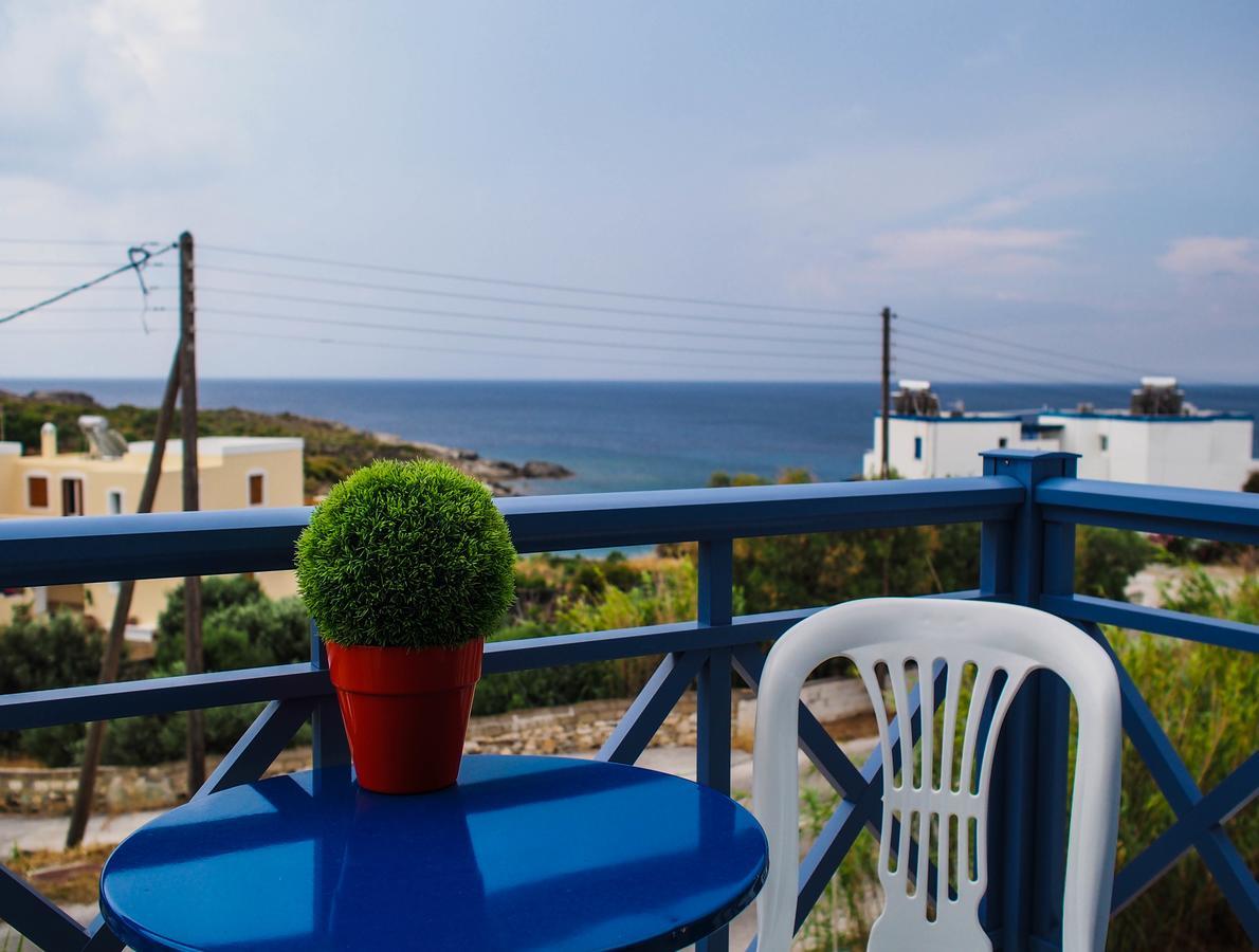 Manos Aparthotel 3*