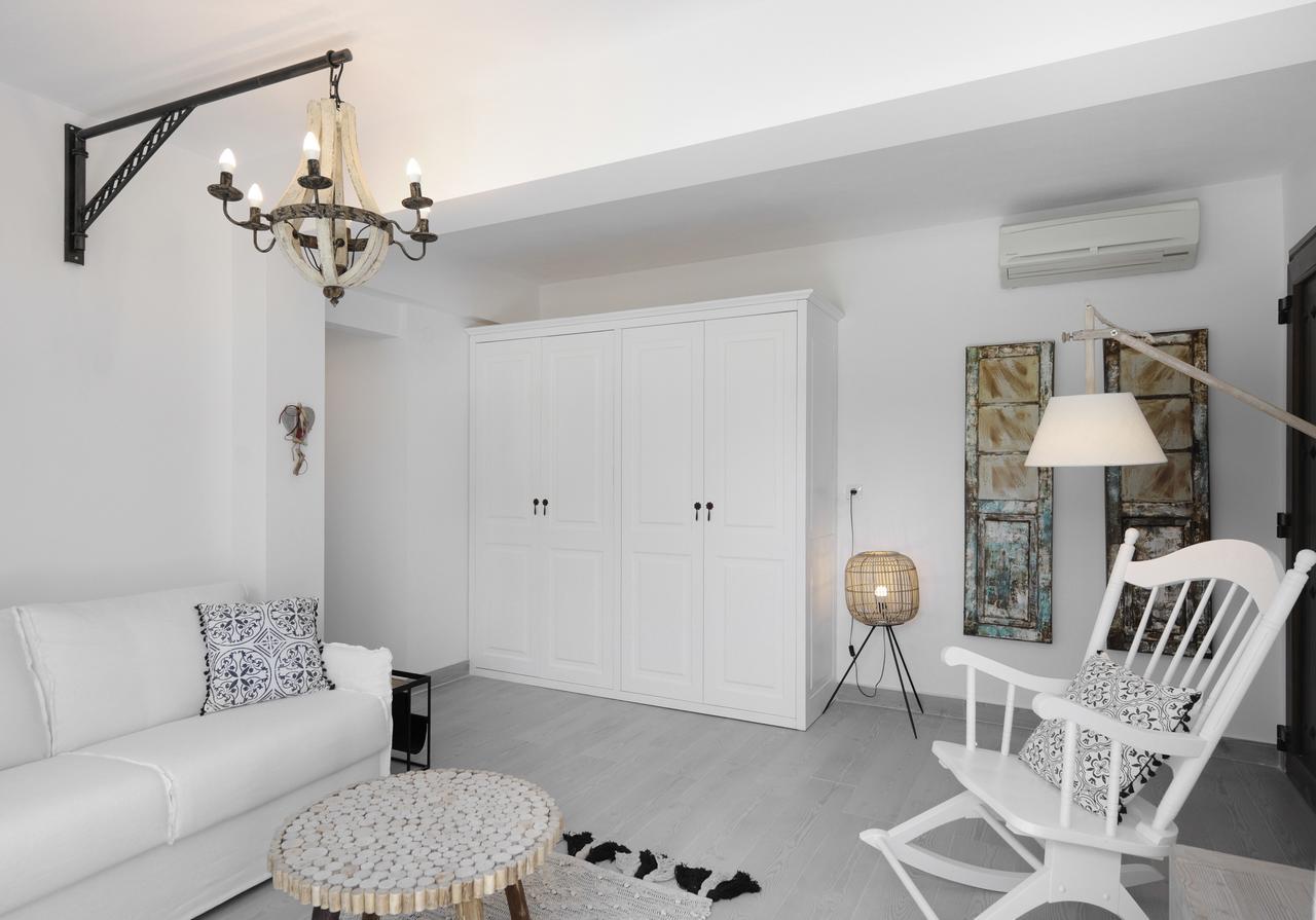 By The Sea Luxury Apartment