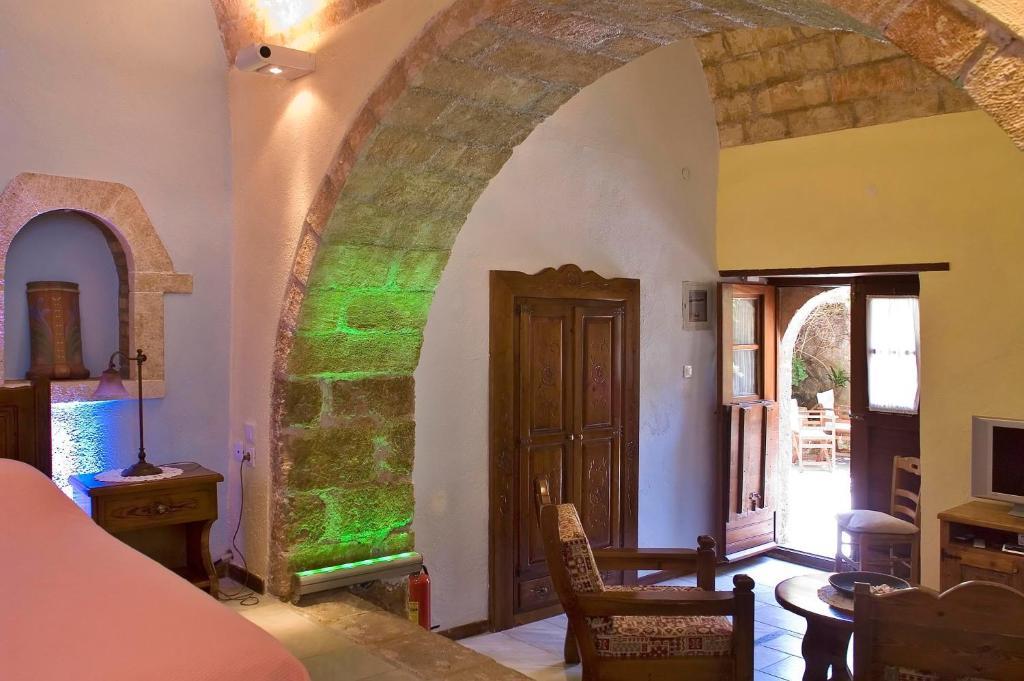 Ardamis Guest house