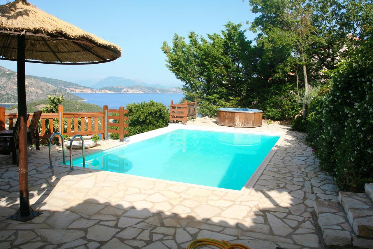 Arethousa Villas *