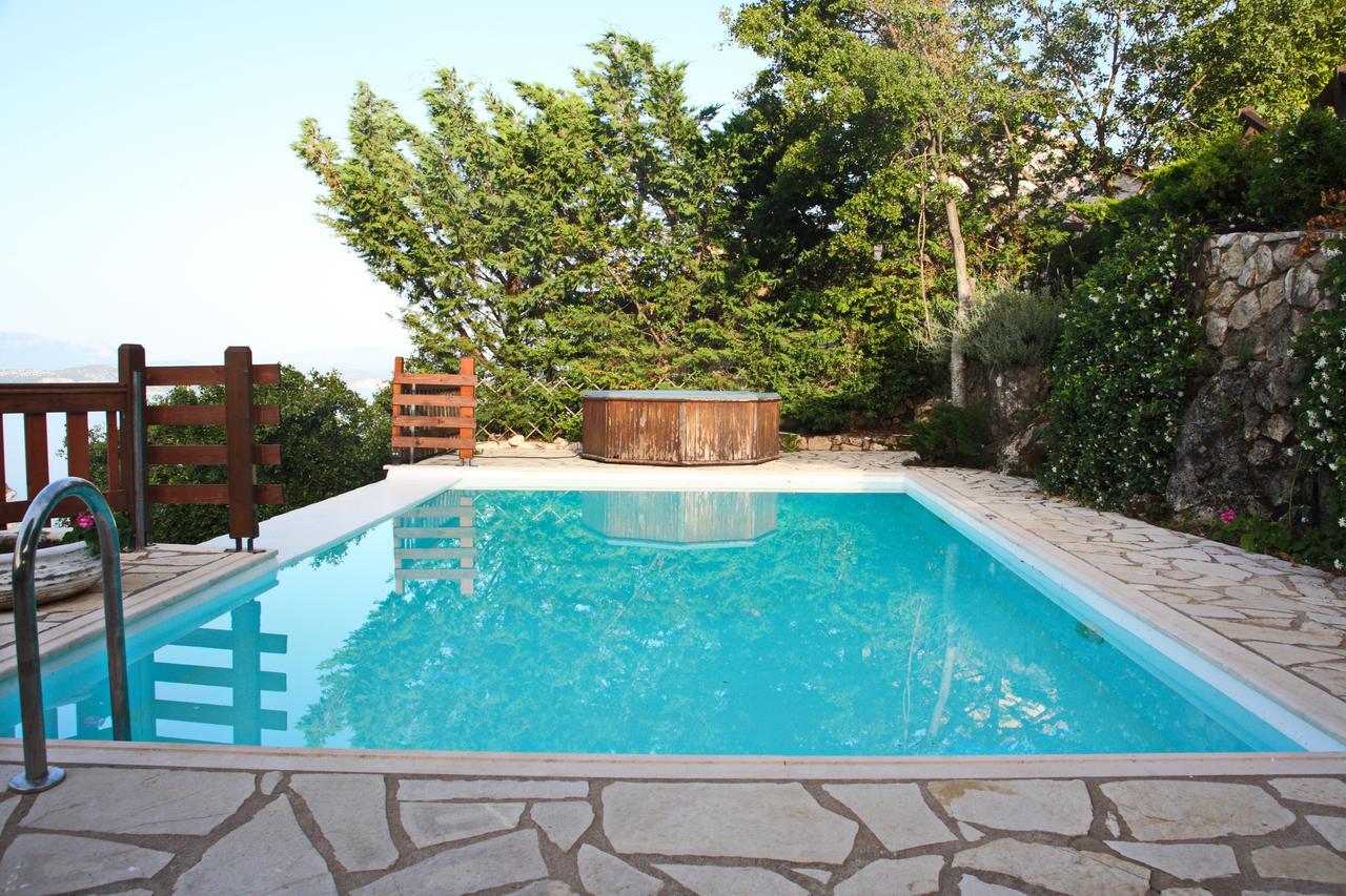 Arethousa Villas