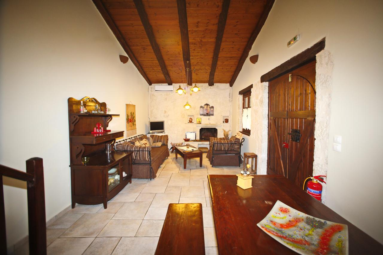 Villa Arethousa Villas *