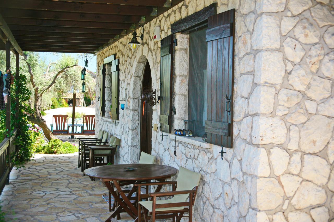 Villa Arethousa Villas *