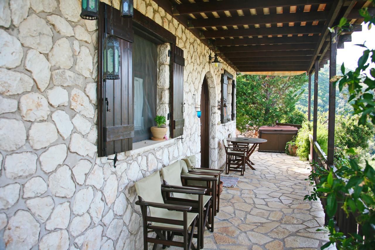 Arethousa Villas *