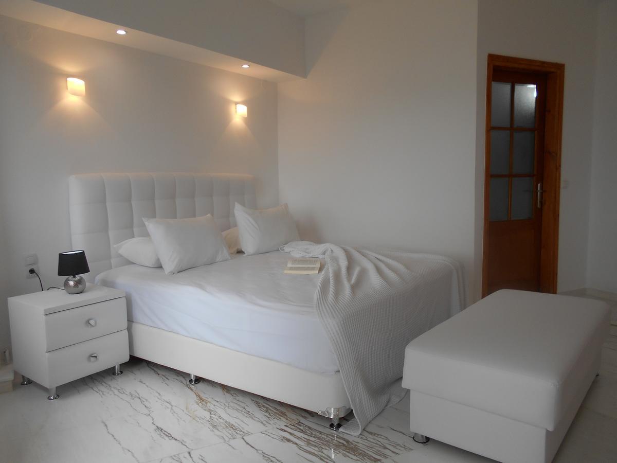 Kinira Beach Hotel 2*