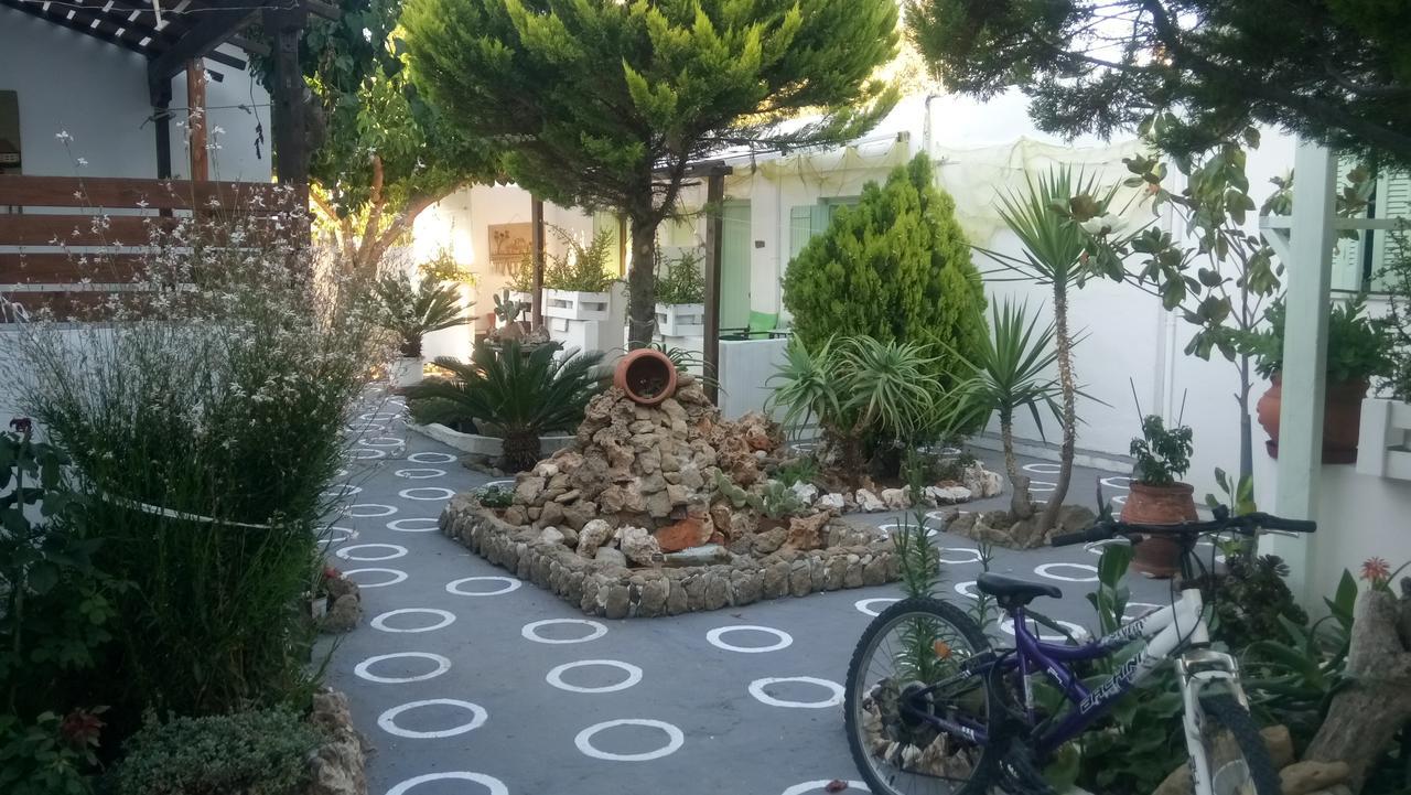 Koxilas Studios * Skyros