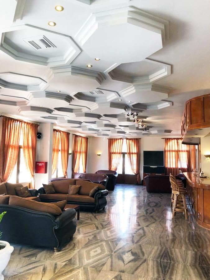 Regina Hotel
