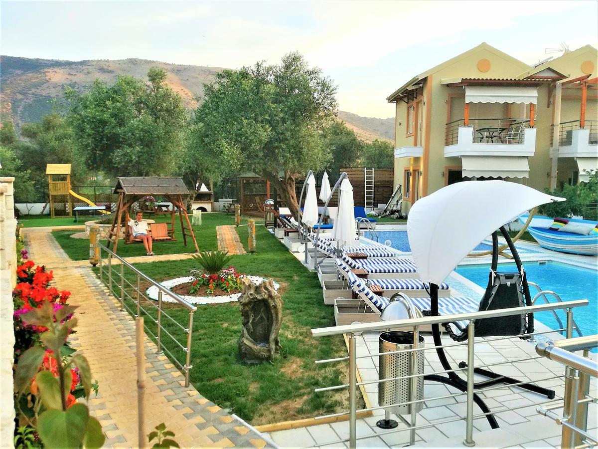 Holiday home Saints Plataria