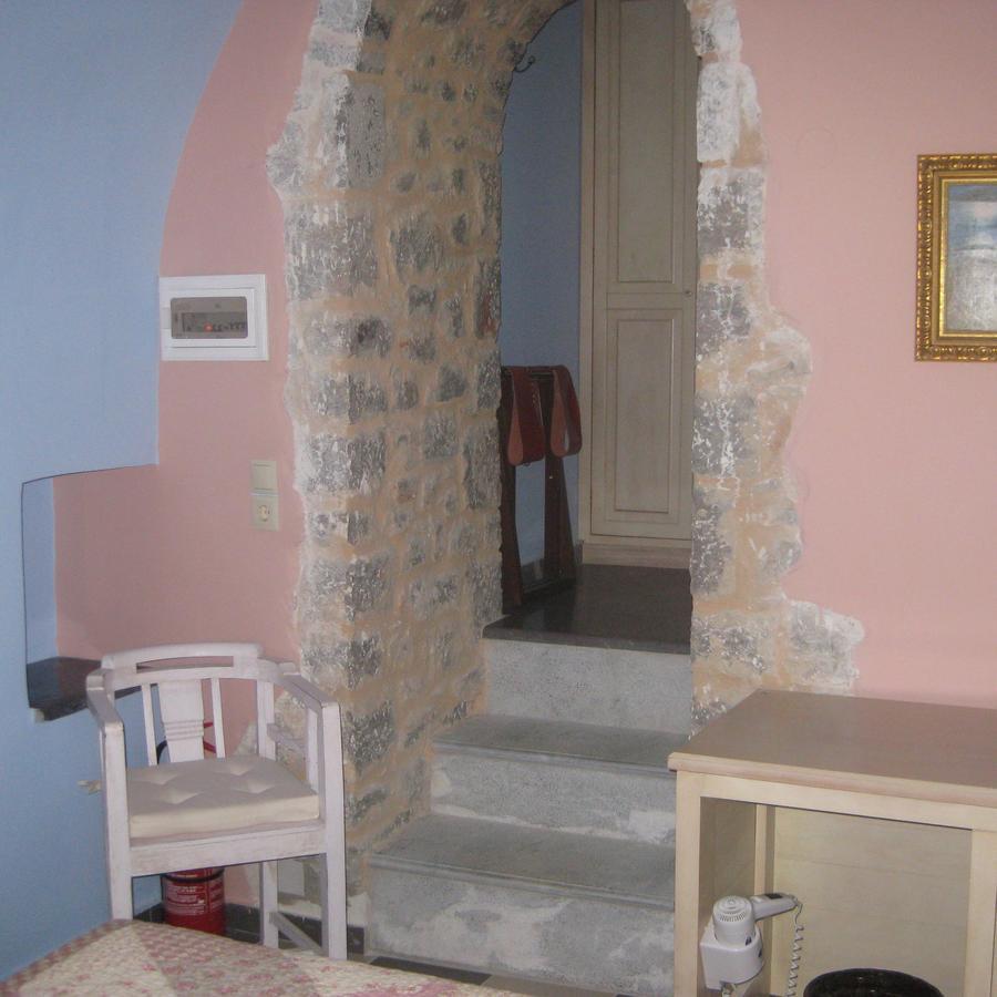 Traditional Ianthe Vessa