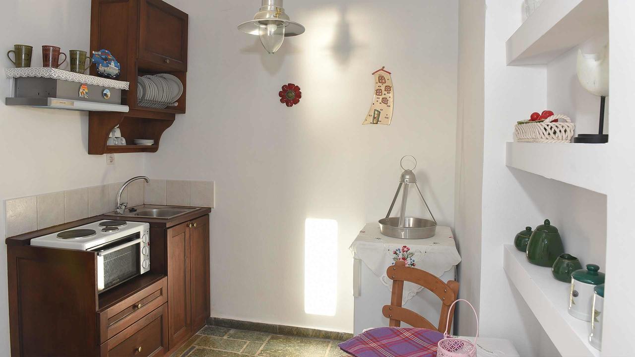 Anemos And Almyra Apartment