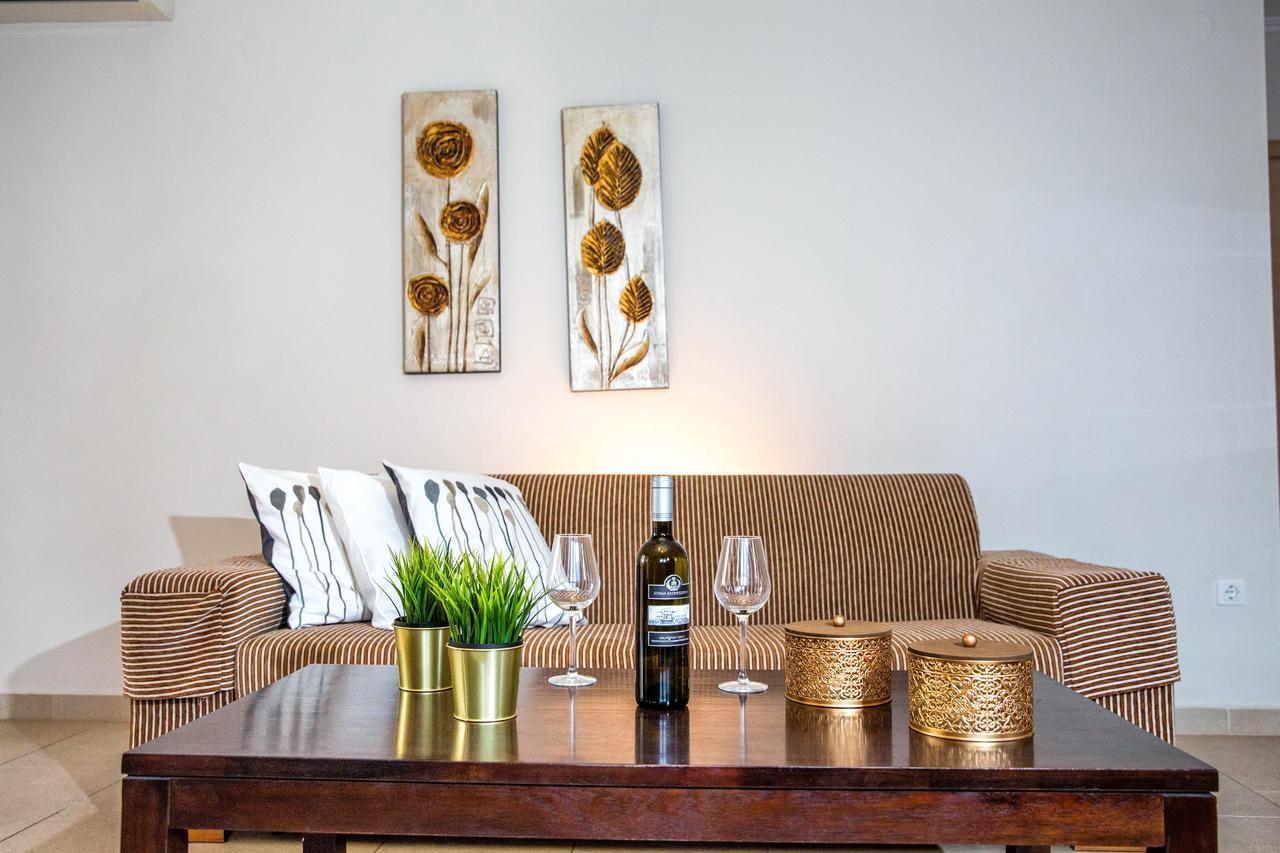 Golden Apartment
