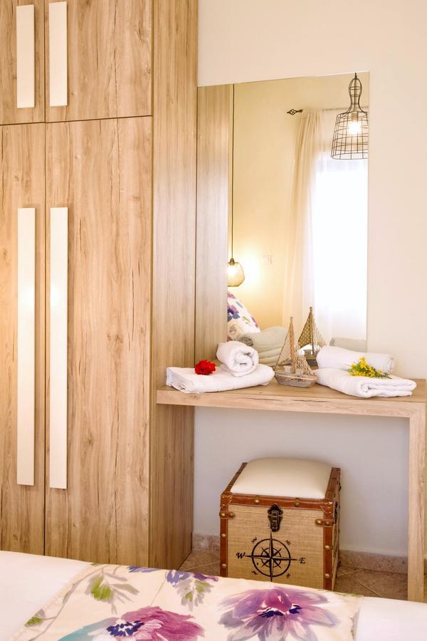 Golden Apartment *