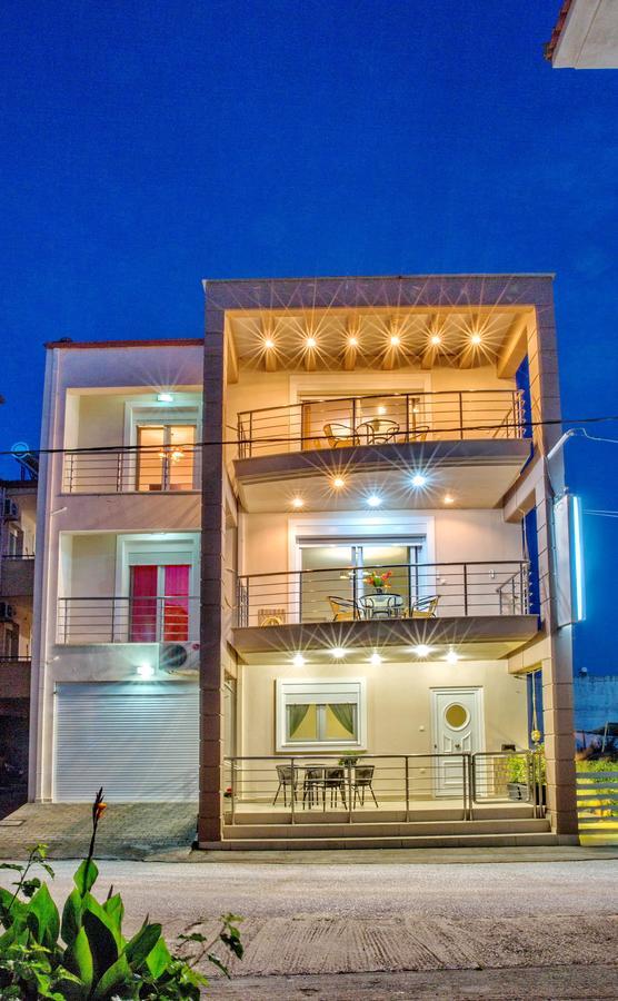 Golden Apartment