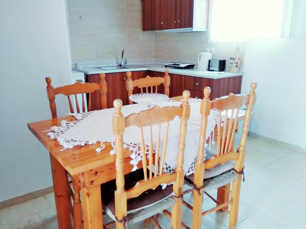 Apartment Irini Studios *