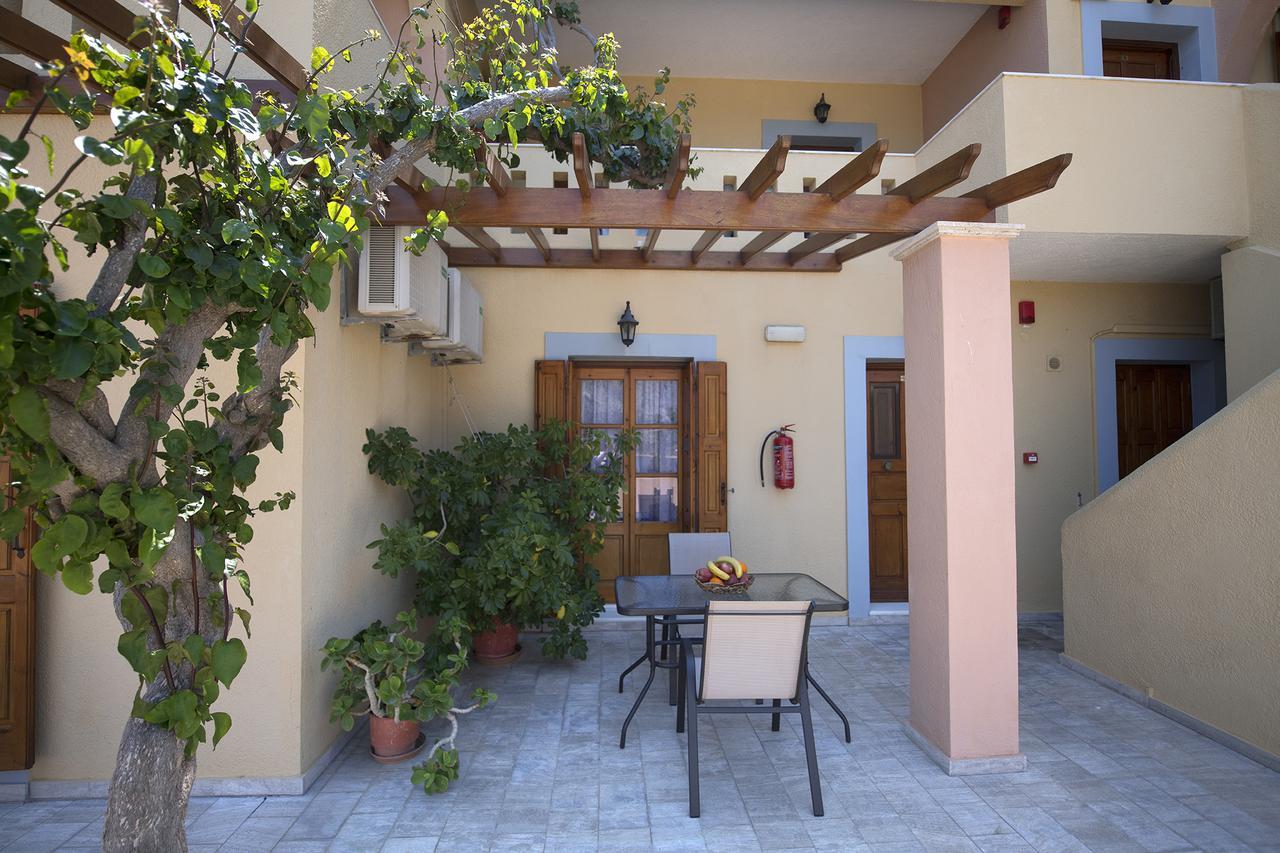 Amphitrite Apartment *
