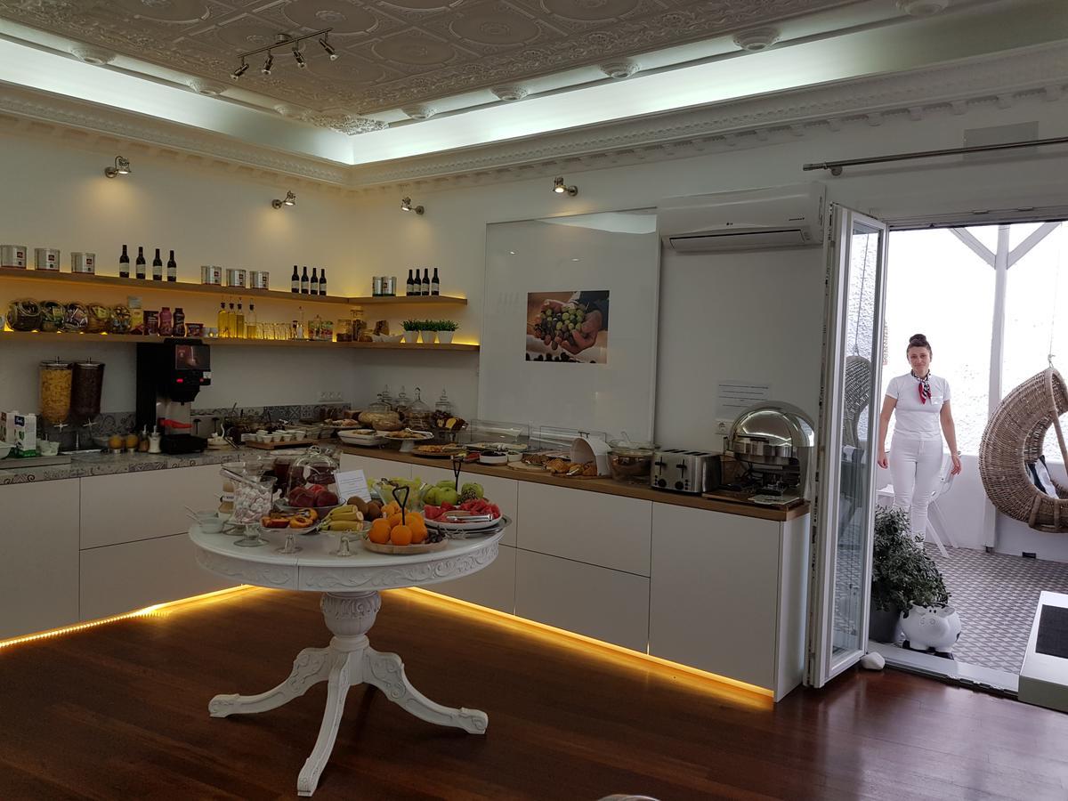 Apollon Boutique 3*