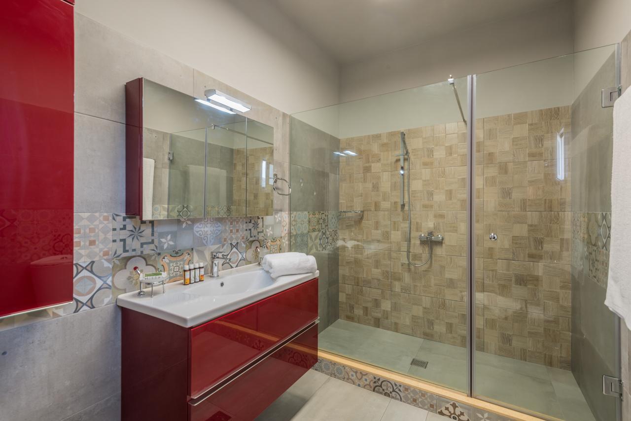 Aparthotel Peristera *