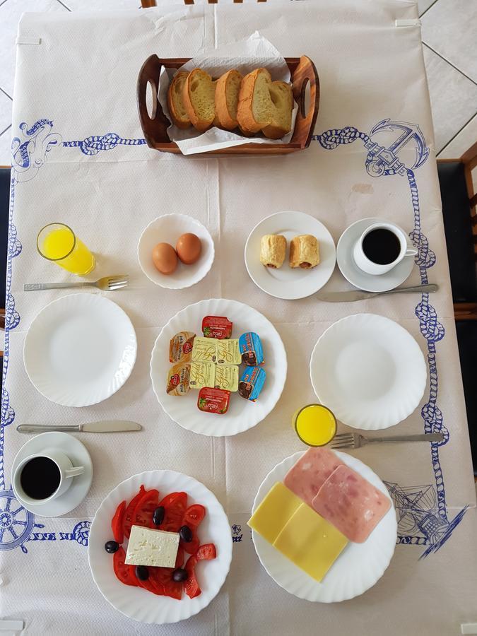 Hotel Akrogiali 2*