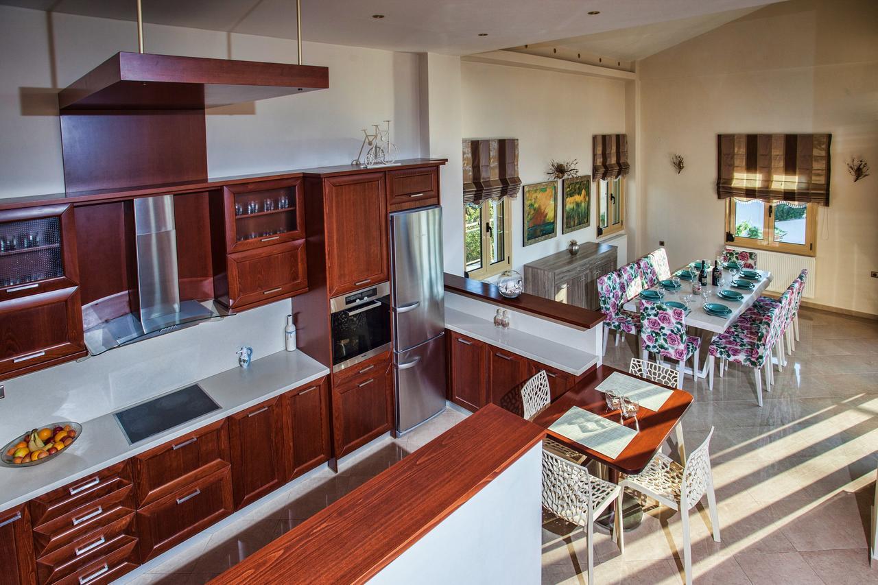 Palladio Luxury With Amazing View Villa Roussospition