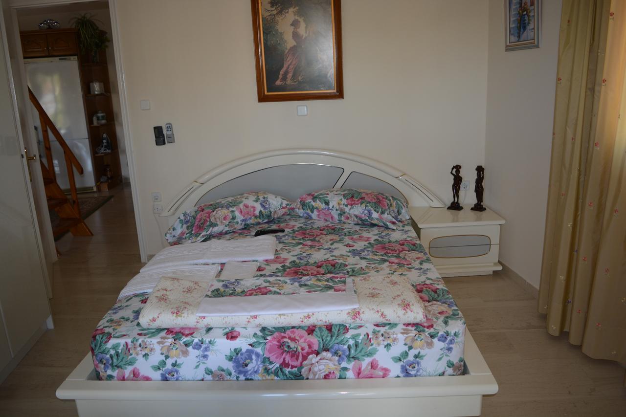 Anna * Alykes (Zakynthos)