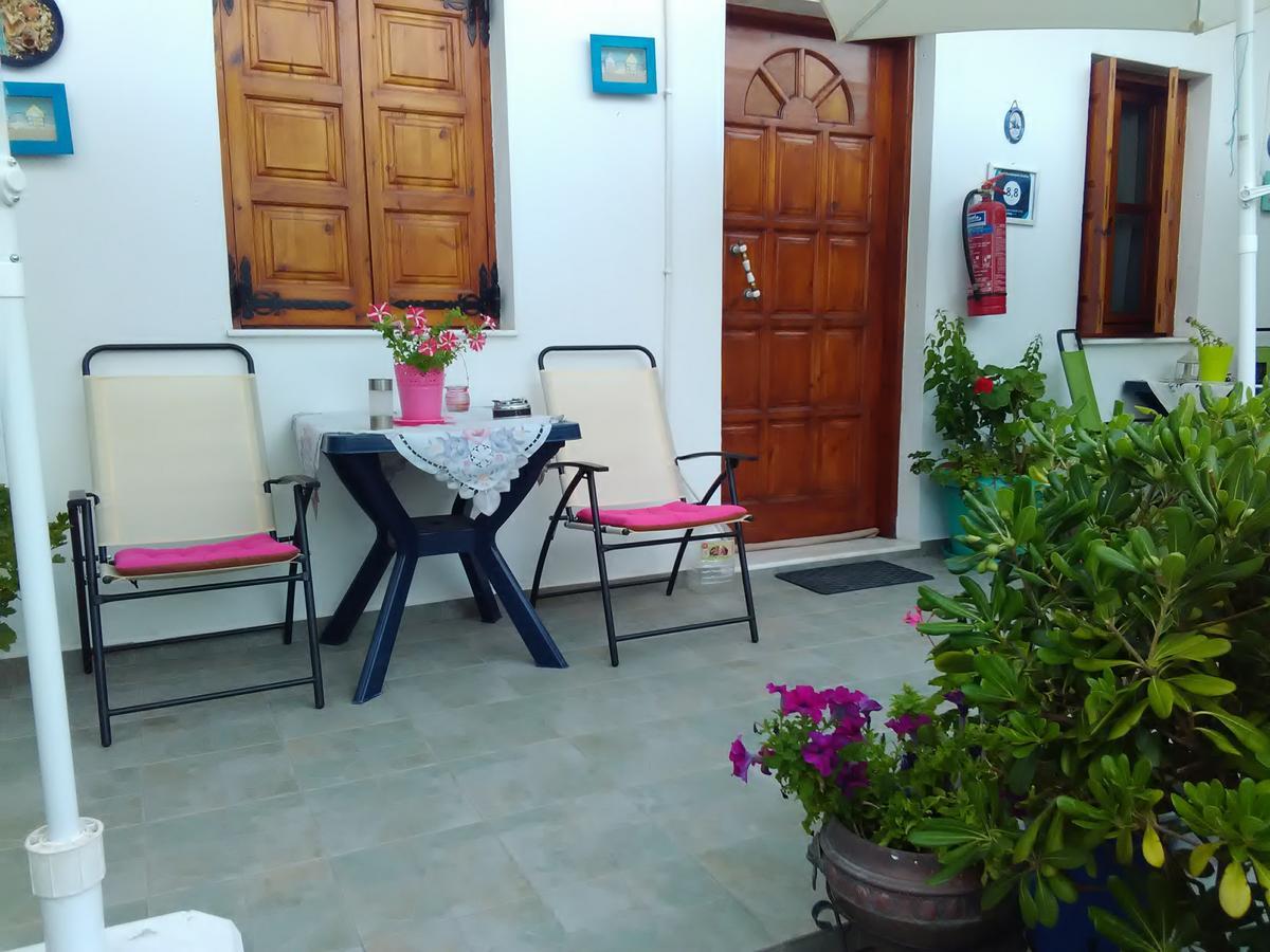 Apartment Maria Charalampaki Studios Skyros