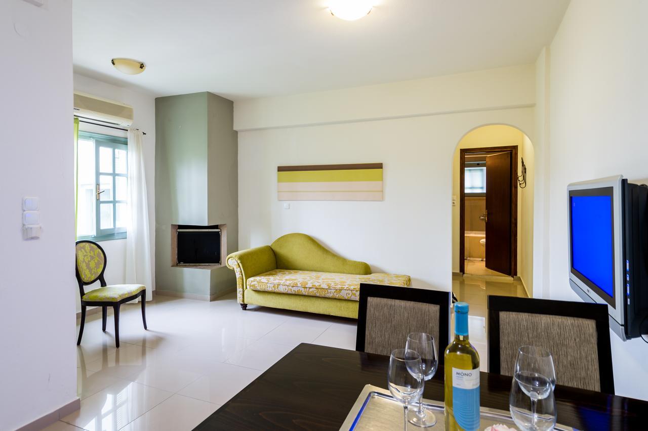 Angela Aparthotel
